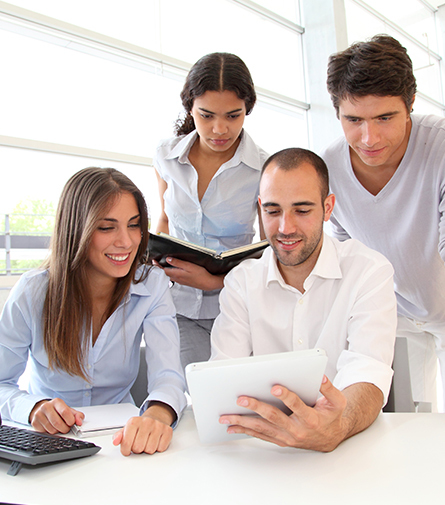 Professional showing the result of optimisation of the client profile